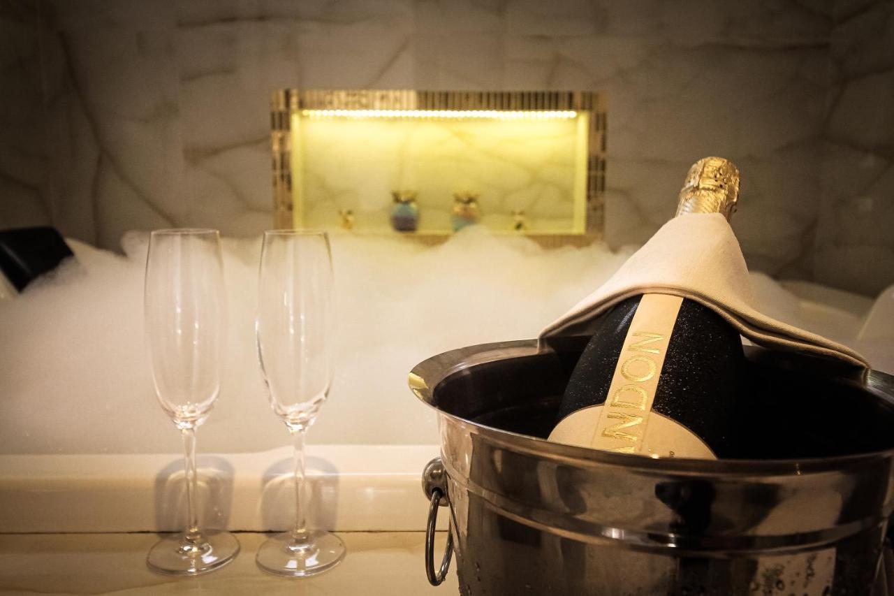 פאראטי Casa Nostra Boutique Hotel מראה חיצוני תמונה