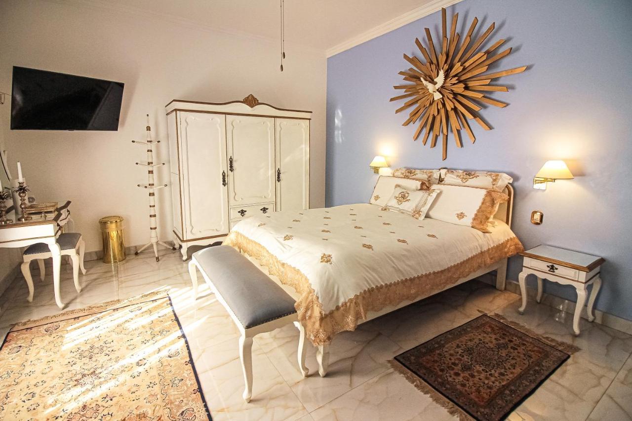 פאראטי Casa Nostra Boutique Hotel מראה חיצוני תמונה